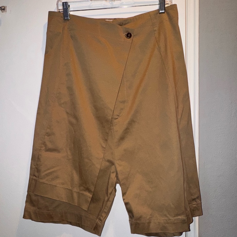 Malloni Italy Asymmetrical High Waisted Bermuda Shorts
